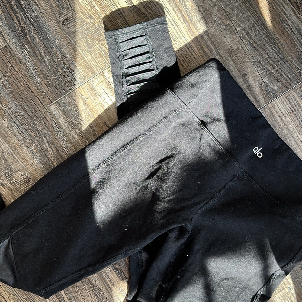 Alo yoga moto leggings